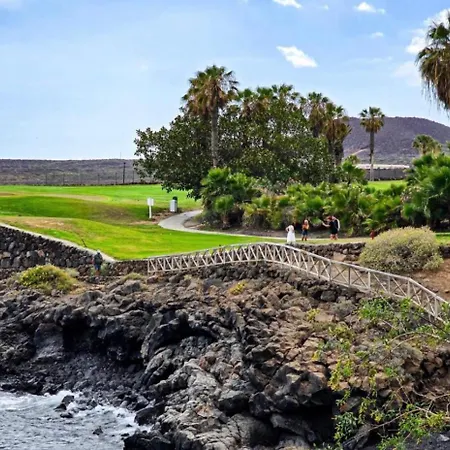 House Helen Golf شقة *